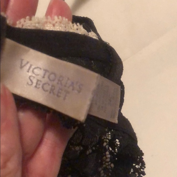 Unlined Lace Bra - Picture 3 of 5